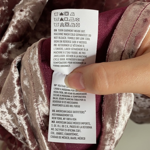 American Eagle off the shoulder crushed velvet pink blouse size S - Picture 12 of 12